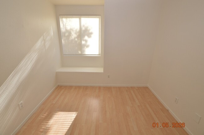 Building Photo - 550 Roxella Ln