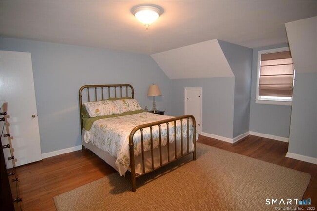 Building Photo - 71 Silvermine Ave