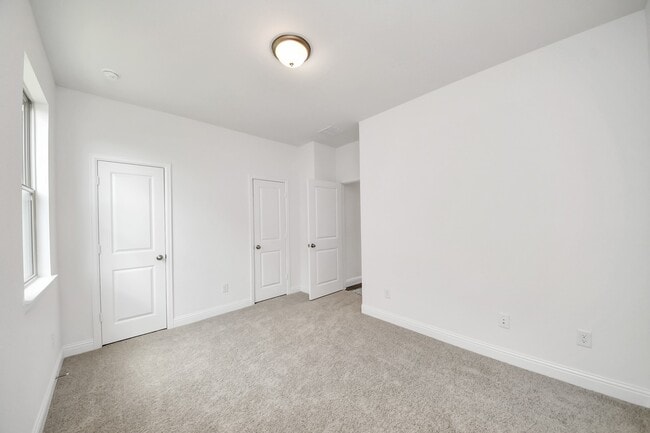 Building Photo - 4042 Colony Ln
