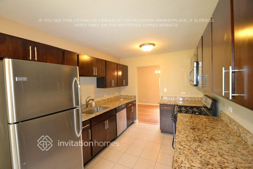 Building Photo - 325 Glendale Ln