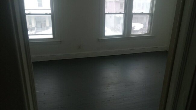 Building Photo - 441 Eddy Rd