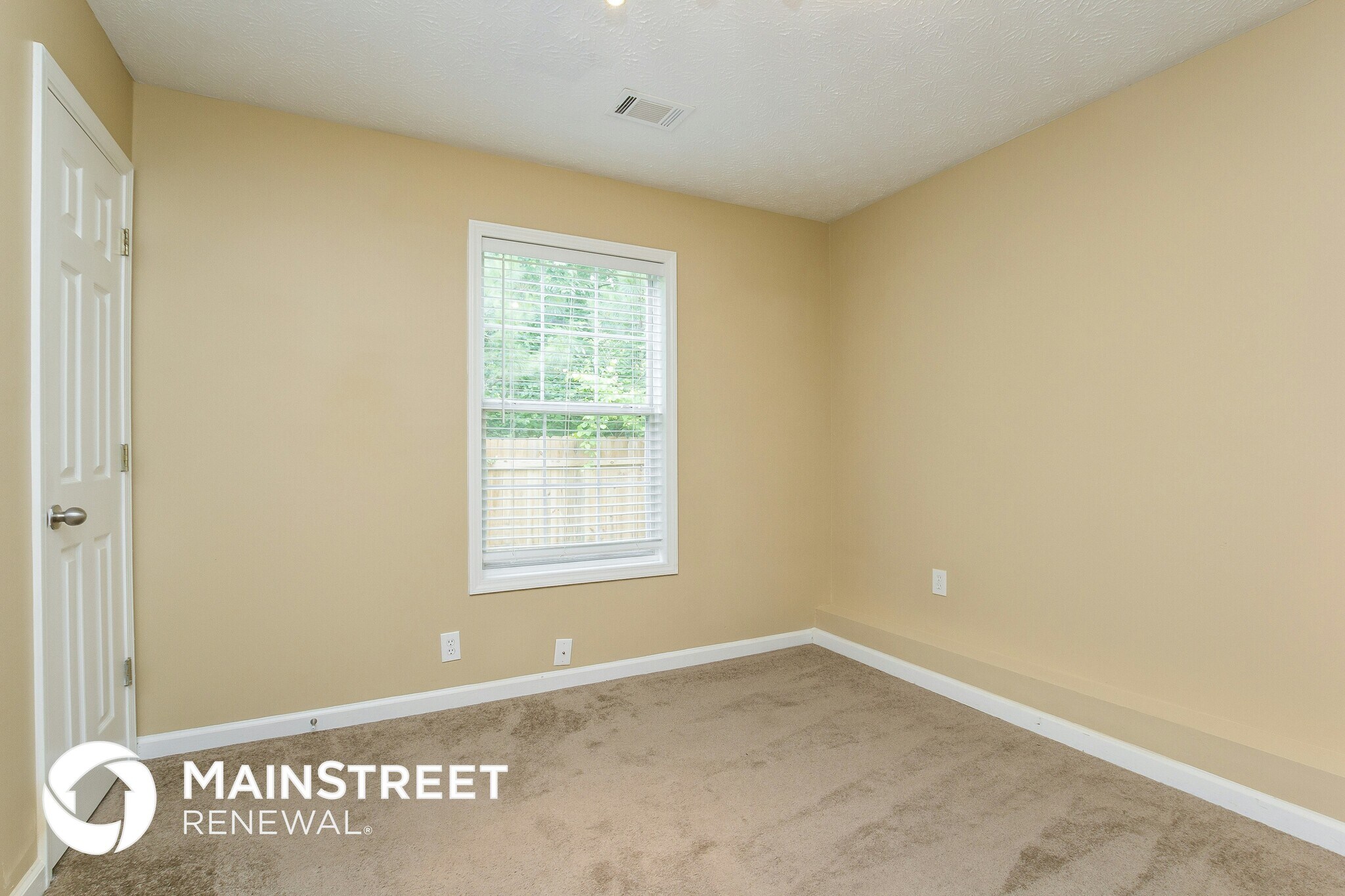 Building Photo - 5559 Princeton Oaks Ln