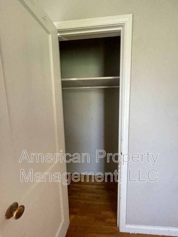 Building Photo - 307 E Beaver St