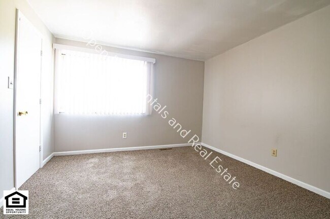 Building Photo - 15012 Tally Ho Dr