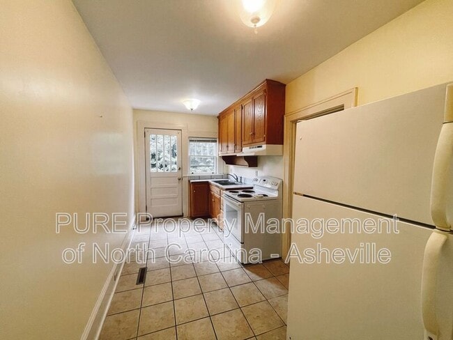 Building Photo - 35 Dunwell Ave