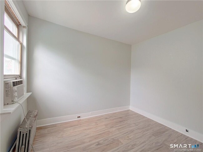 Building Photo - 251 Williams St