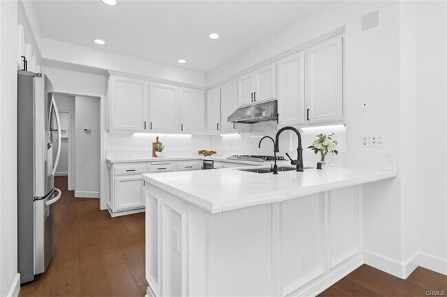 Building Photo - 52 Brigmore Aisle