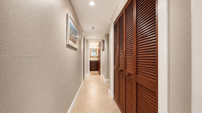 Building Photo - 2401 Collins Ave