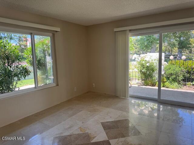 Building Photo - 3734 Summershore Ln