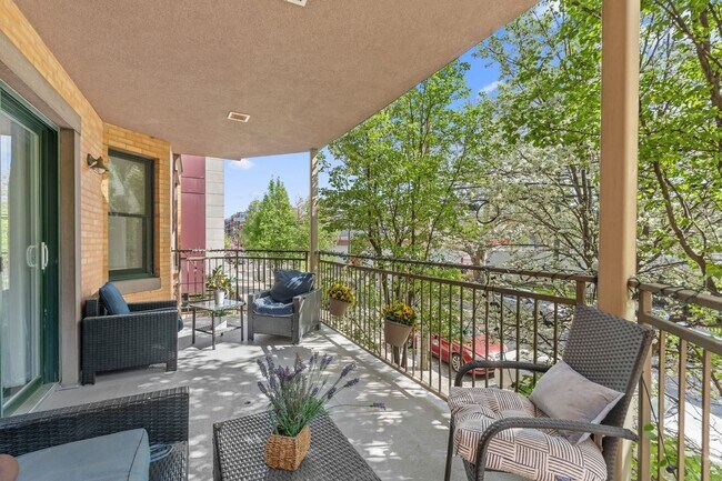 Building Photo - 920 Jefferson St