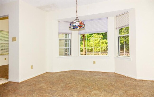 Building Photo - LONGHILL STATION