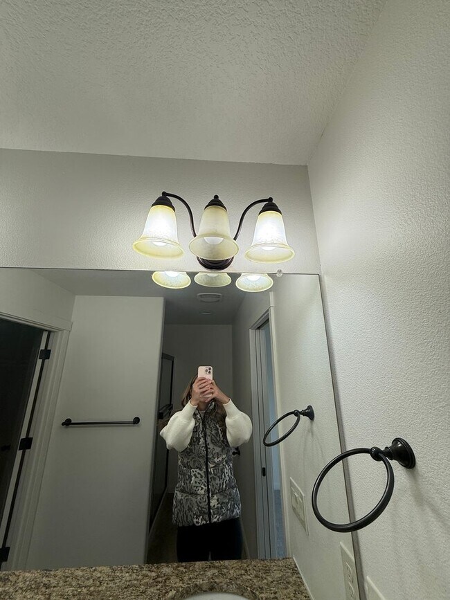 Building Photo - New construction! Green Belt