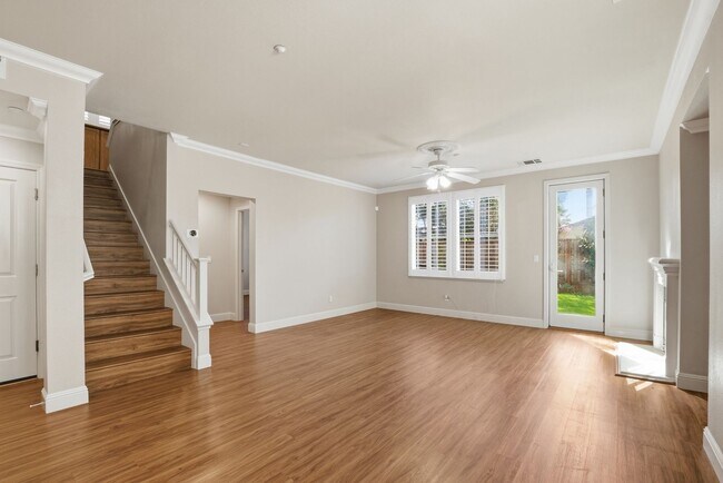 Building Photo - 4 Bed 3 Bath Single Family Home in Napa