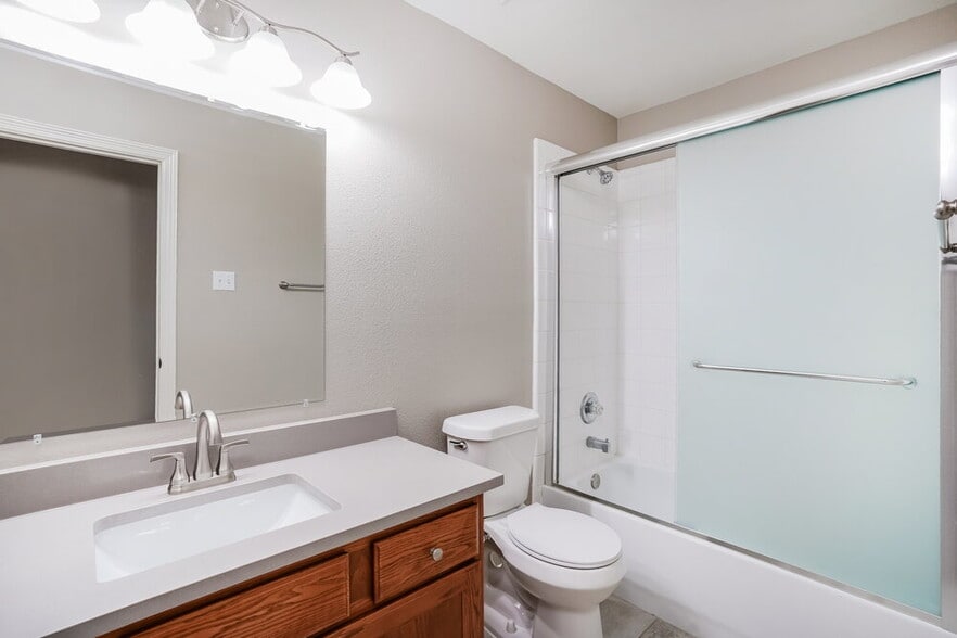 Building Photo - 24214 Silver Maple Dr