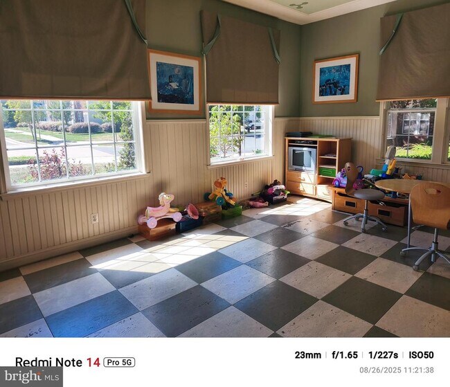 Building Photo - 42506 Hollyhock Terrace