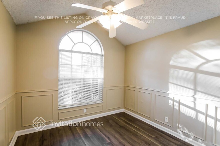 Building Photo - 2880 NW 68th Ln