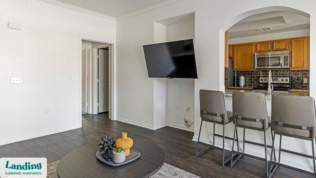 Building Photo - 1000 Henderson St