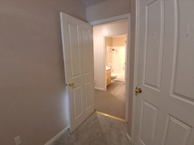 Building Photo - 609 N Seven Peaks Blvd