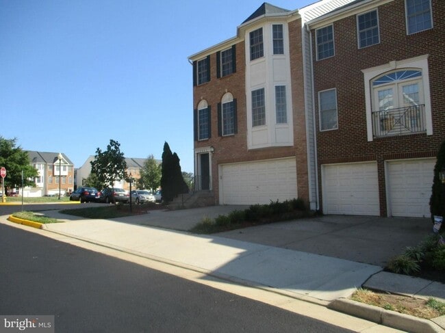 Building Photo - 12005 Kemps Landing Cir