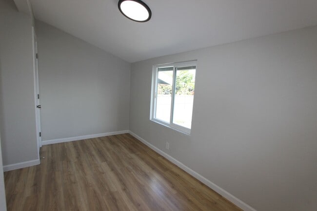 Building Photo - 251 S 36th St