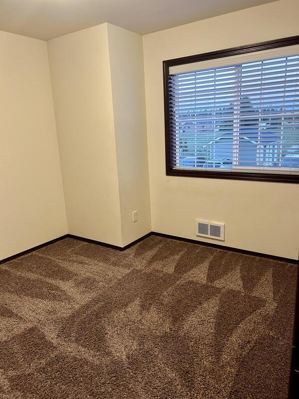 Building Photo - 2041 Andress Ln