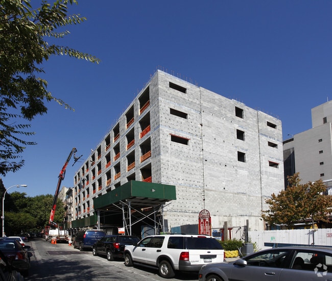 Primary Photo - 267 Pacific