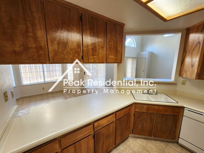 Building Photo - A Very Nice Lincoln 3bd/2ba House with 2-Car Garage