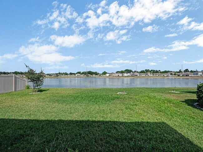 Building Photo - 7850 Sail Clover Ln