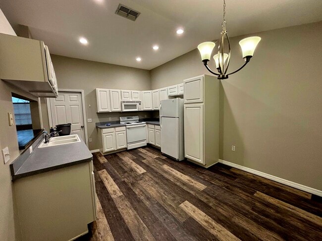 Building Photo - 4026 Casa Del Sol Way