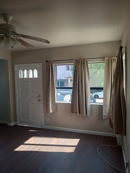 Building Photo - 11617 Archwood St