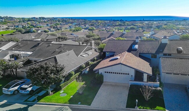 Building Photo - 7 Sandbar Dr