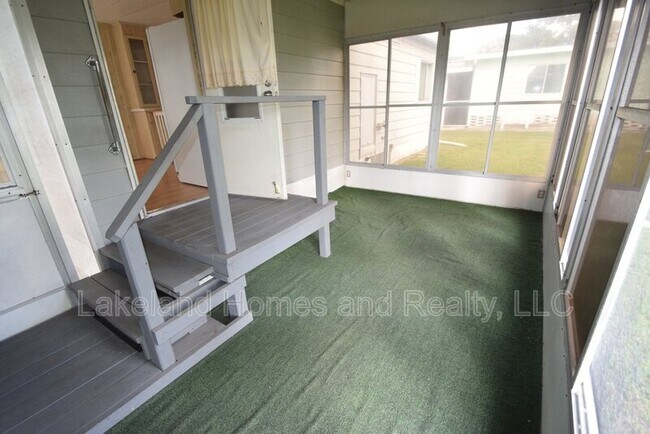 Building Photo - 1567 Longbow Dr