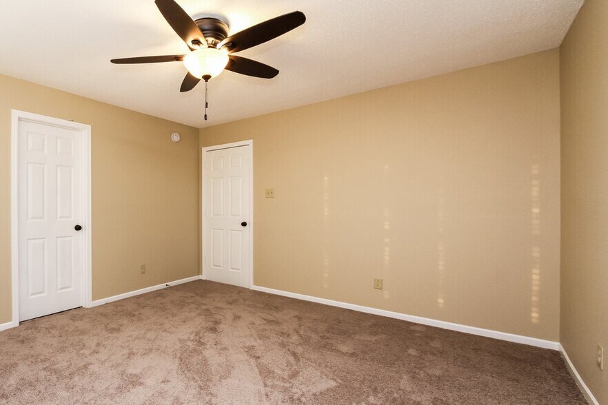 Building Photo - 2174 Providence Dr
