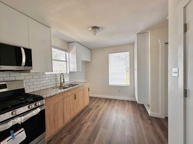 Building Photo - 3614 Erath Ave