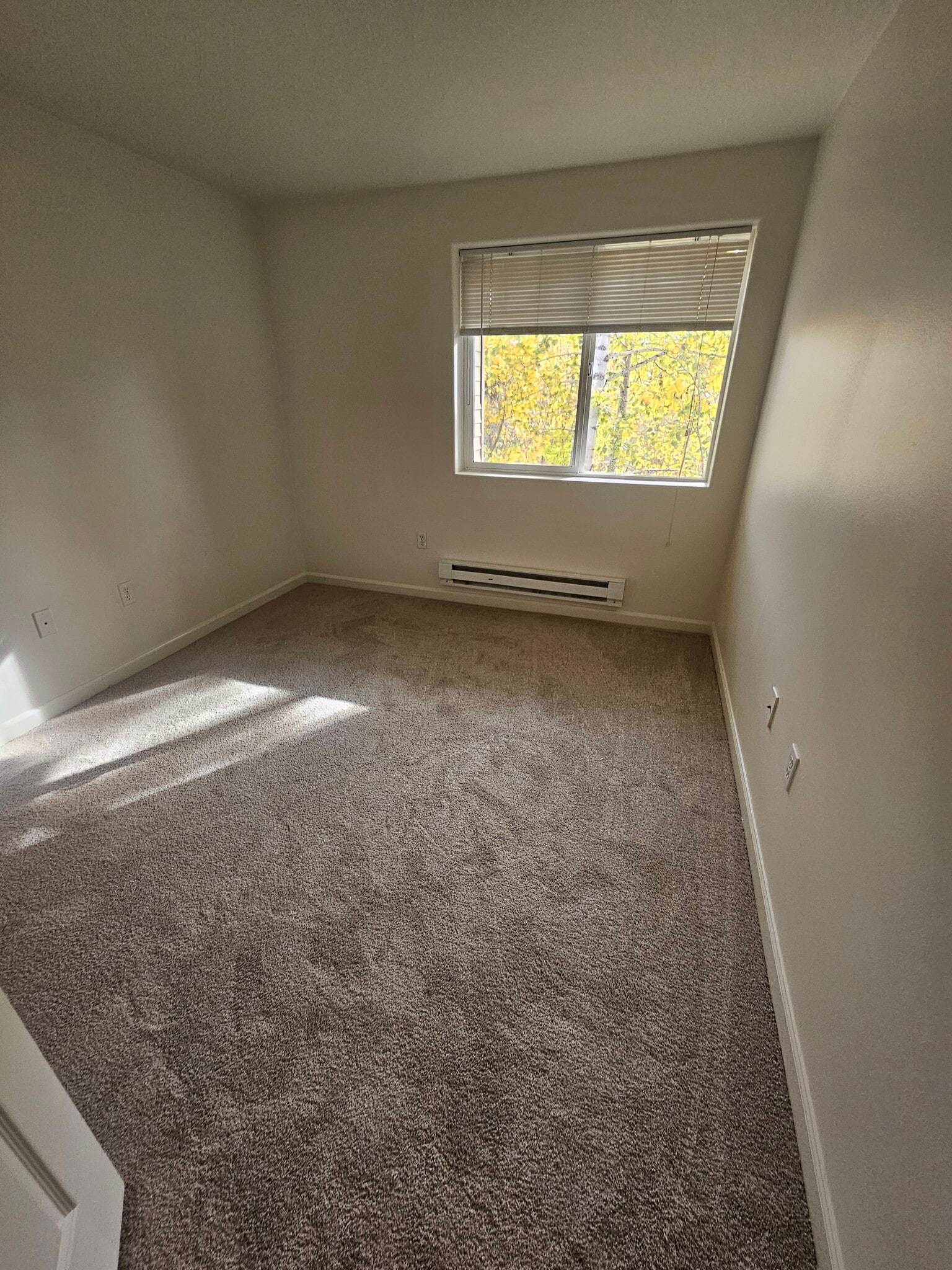 Building Photo - 730 NW 185th Ave