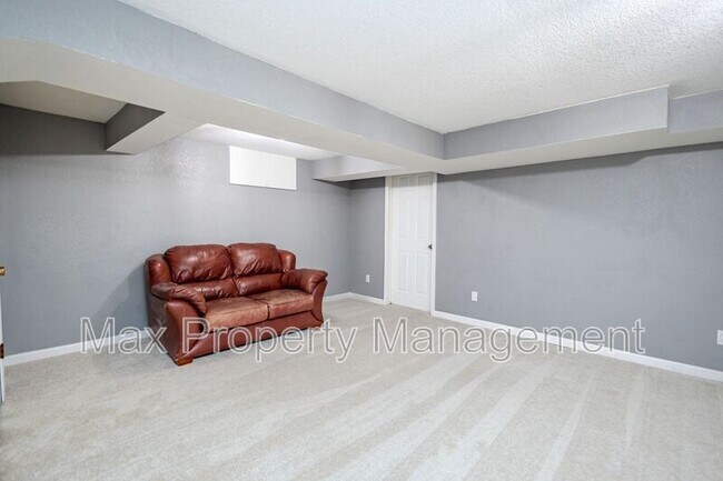 Building Photo - 5305 NW 91st Ct