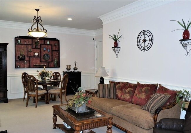 Building Photo - 3475 Roxboro Rd NE