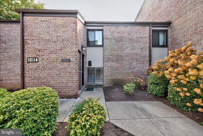 Building Photo - 10116 Little Pond Pl