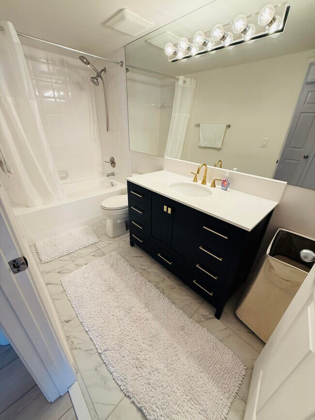 Building Photo - 651 Okeechobee Blvd