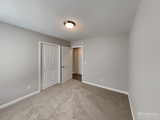Building Photo - 12 Penhurst Ct