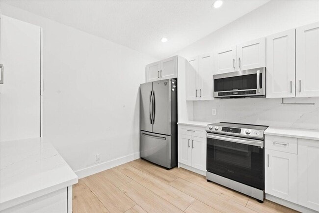 Building Photo - 10352 Mateo Ct