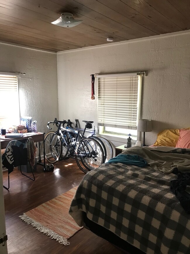 Building Photo - Available August 2026   Monthly rent $1390