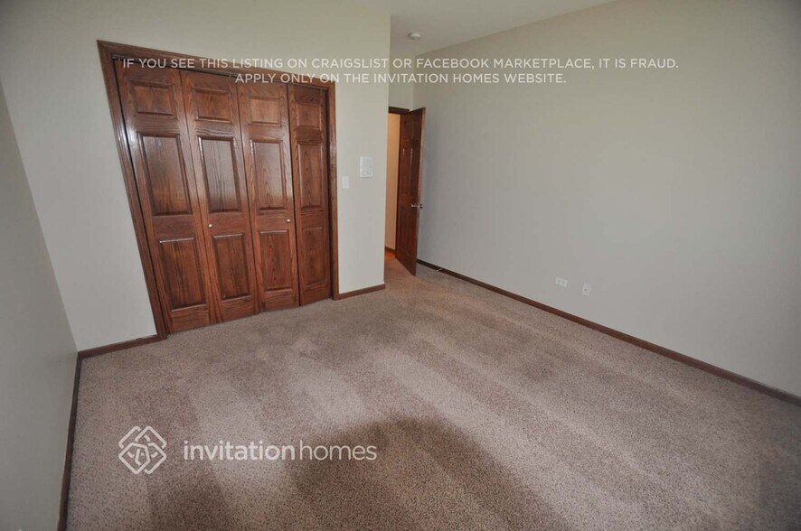 Building Photo - 21391 Longview Dr