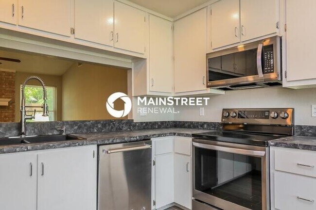 Building Photo - 3 Bedroom Pet-Friendly Home in ROCKWALL, T...