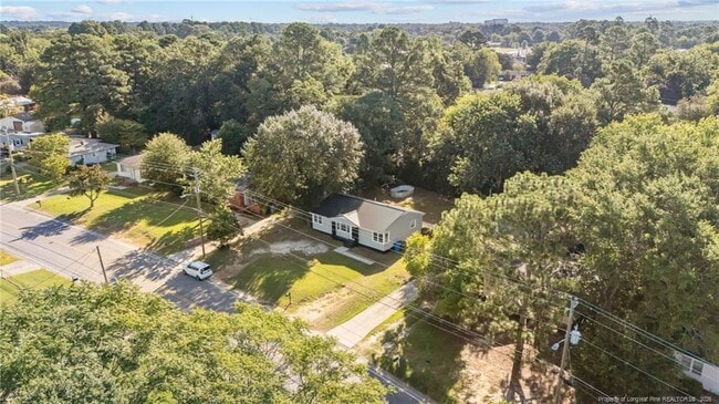 Building Photo - 821 Sandalwood Dr