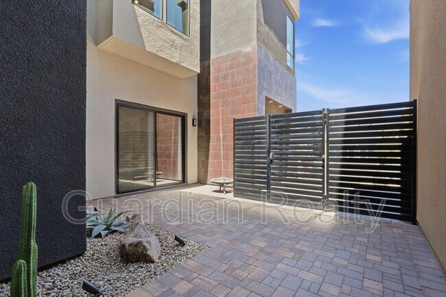 Building Photo - 10941 Earth Hues Ct