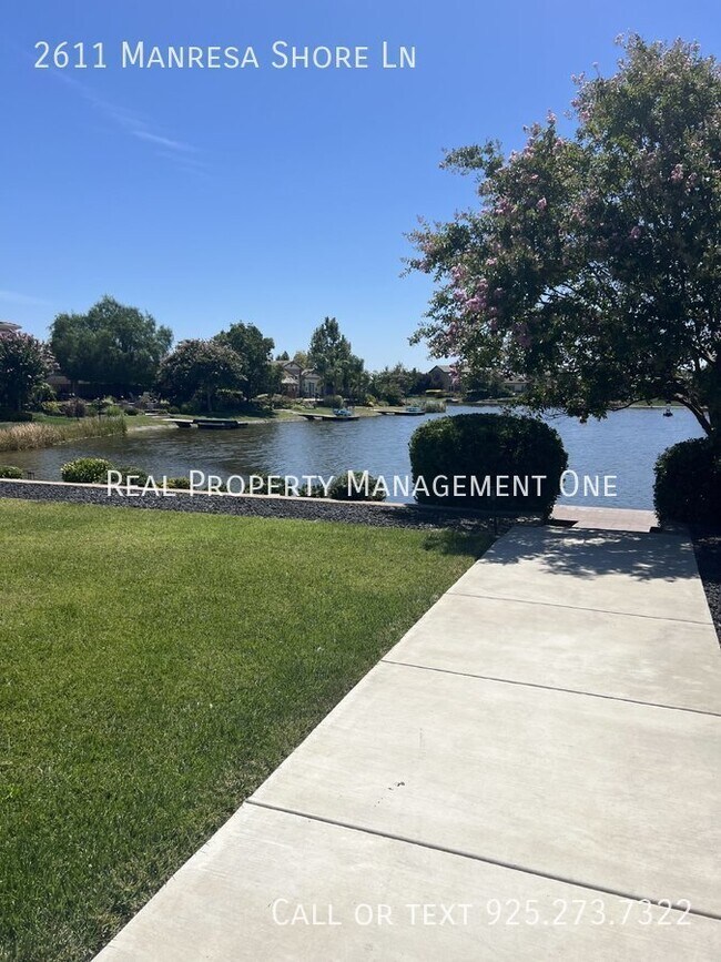 Building Photo - 2611 Manresa Shore Ln