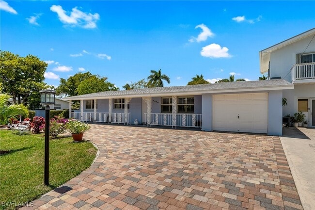 Primary Photo - 1140 Rainbow Dr