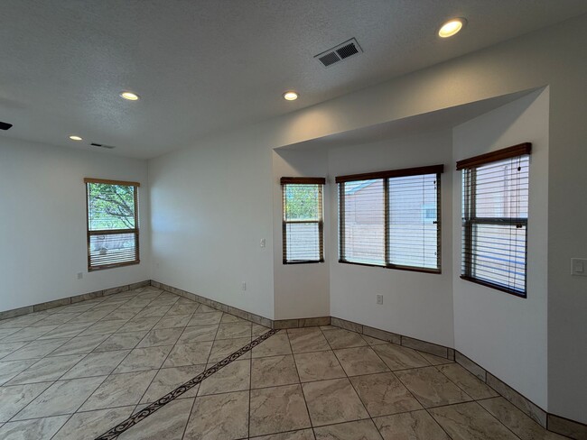 Building Photo - 3 Bedroom Single Story Home Available Near Corrales Rd & Highway 528 in Rio Rancho!