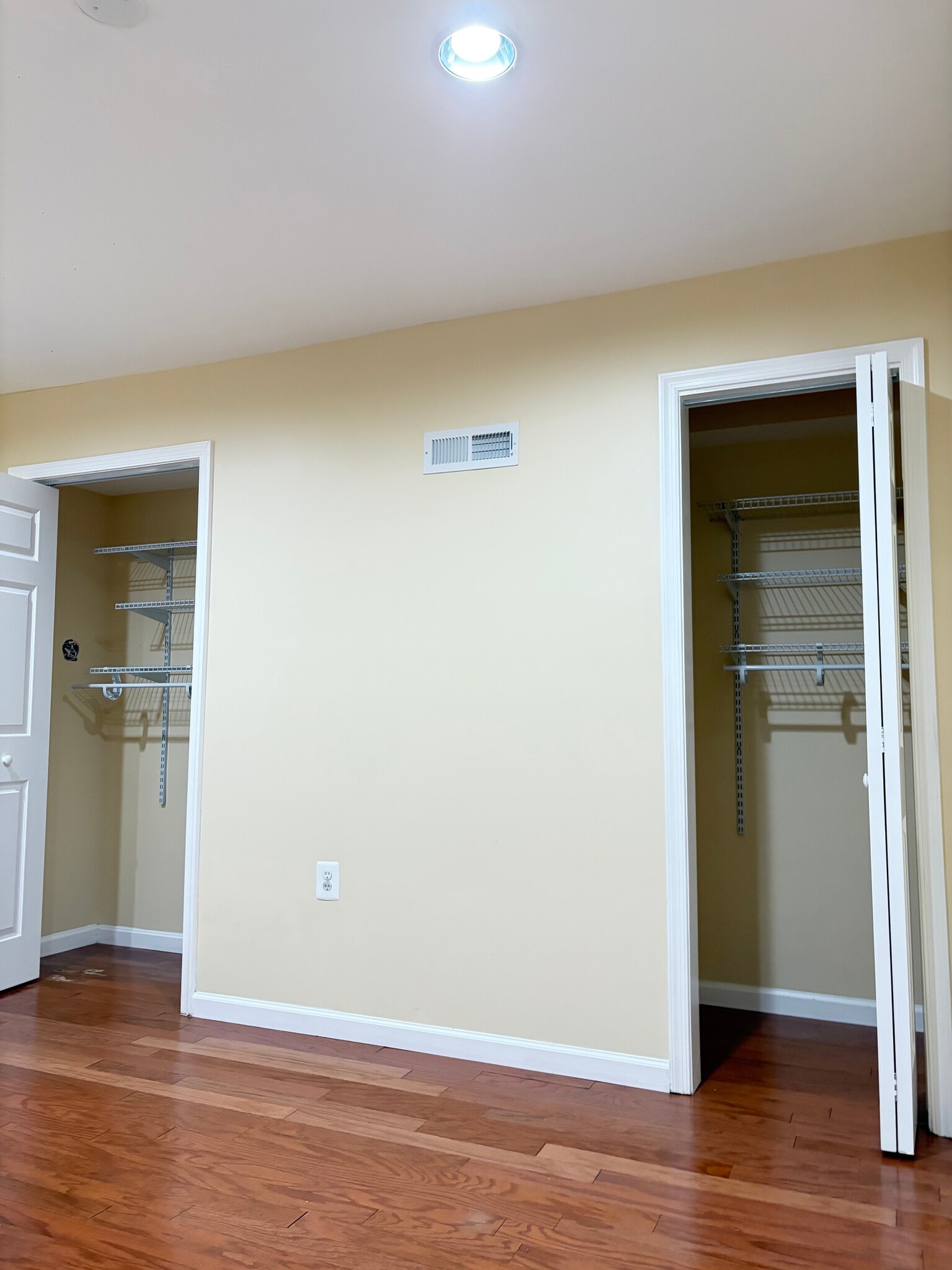 Building Photo - 5219 Tulip Leaf Ct